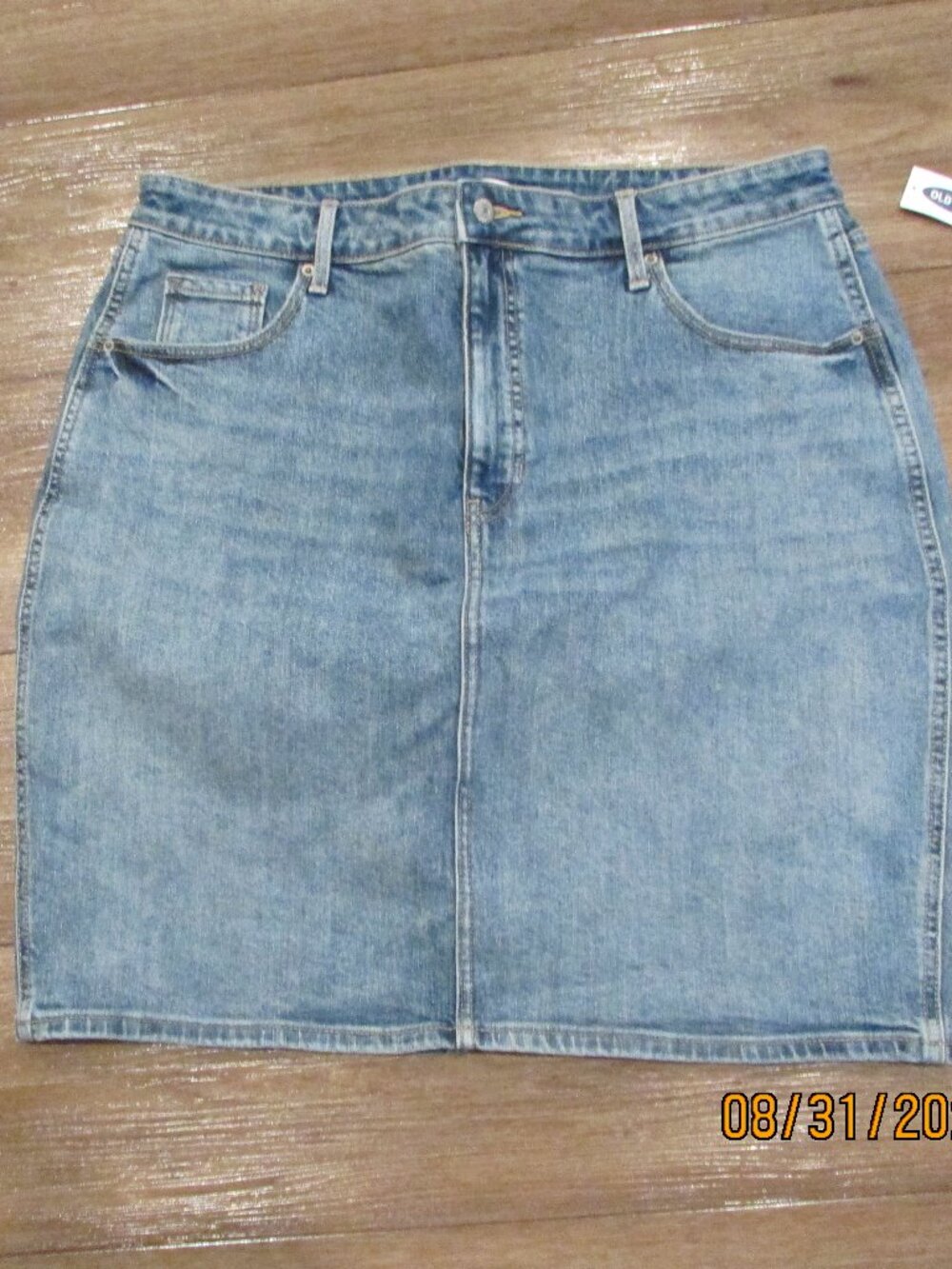 Old Navy Denim Skirt Size 16 NWT